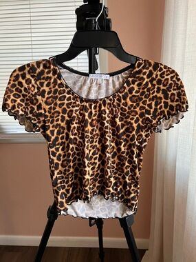 Leopard Print Short Sleeve Top